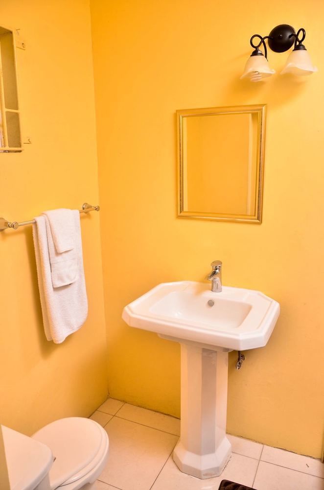 Kingston Sunset Guest Apartment I Экстерьер фото